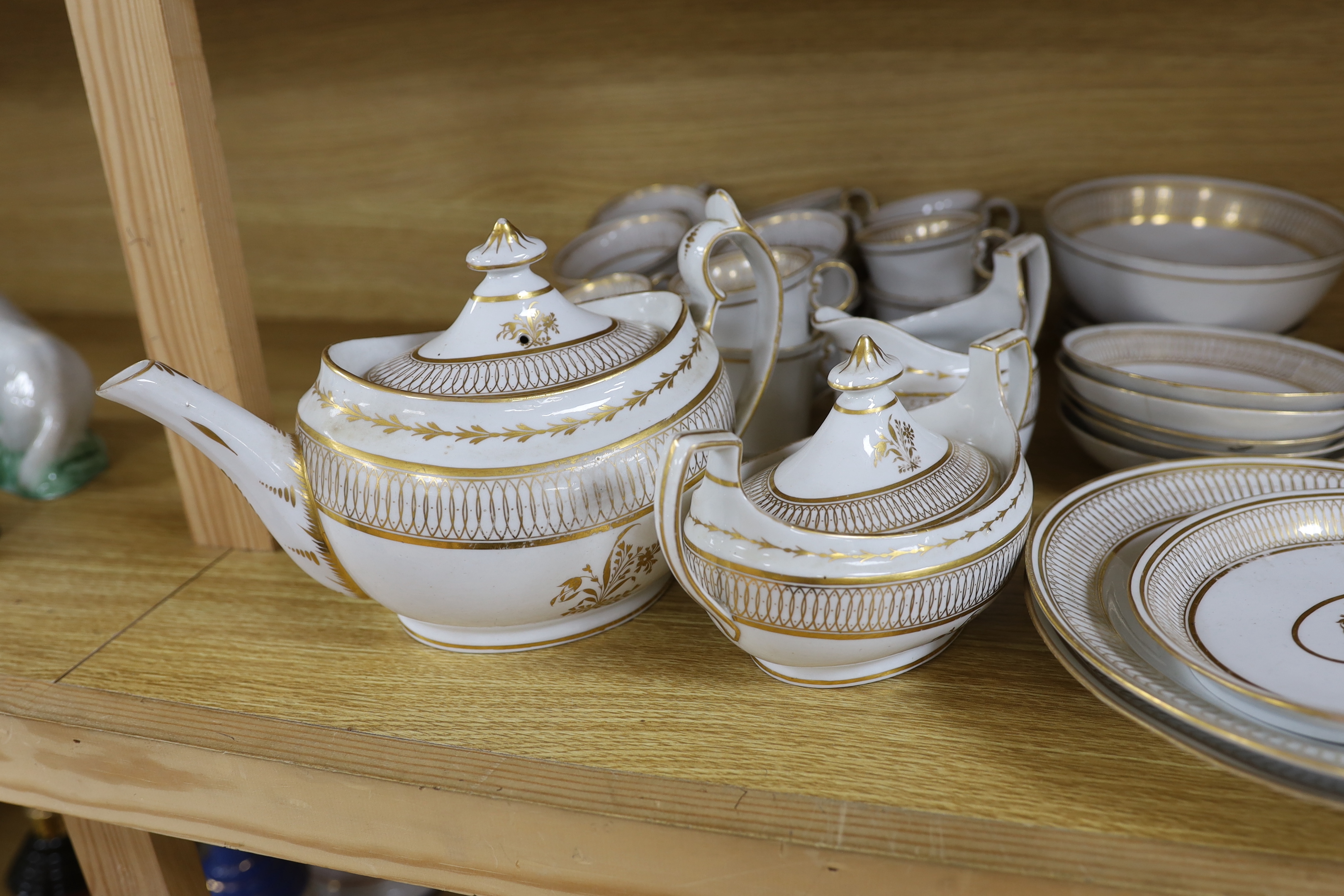 A Chamberlain Worcester gilt tea set, circa 19th century